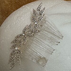 Veil w/ Silver Leaf Design Hair Comb w/ Rhinestones & lace& beaded veil (#105)